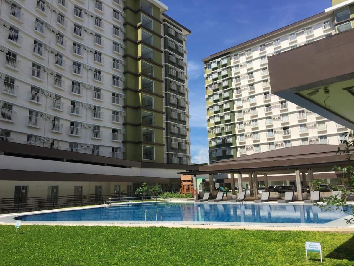 Bamboo Bay Condominium: Urban Near Hospitals & Malls Cebu