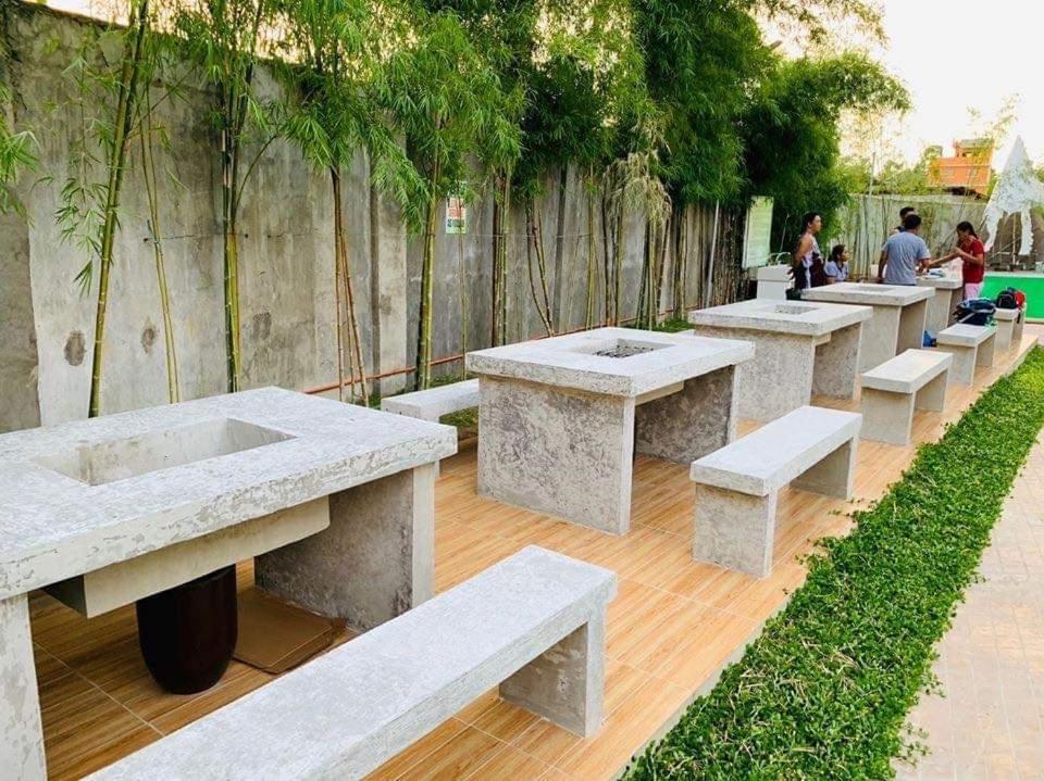Apartment Bamboo Bay Condominium: Urban Near Hospitals & Malls