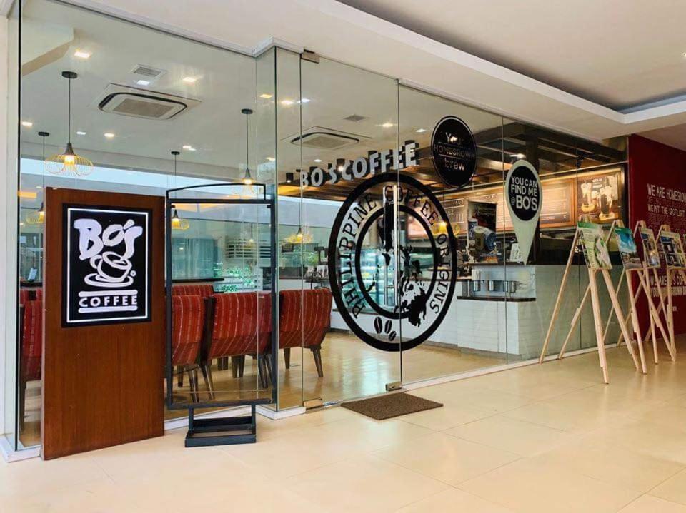 Bamboo Bay Condominium: Urban Near Hospitals & Malls *